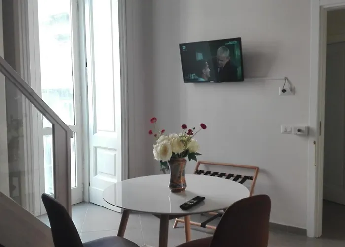 Couette-café Piano Nobile By Napoliapartments 4*