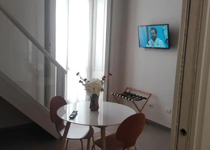 Alojamento de Acomodação e Pequeno-almoço Piano Nobile By Napoliapartments Nápoles
