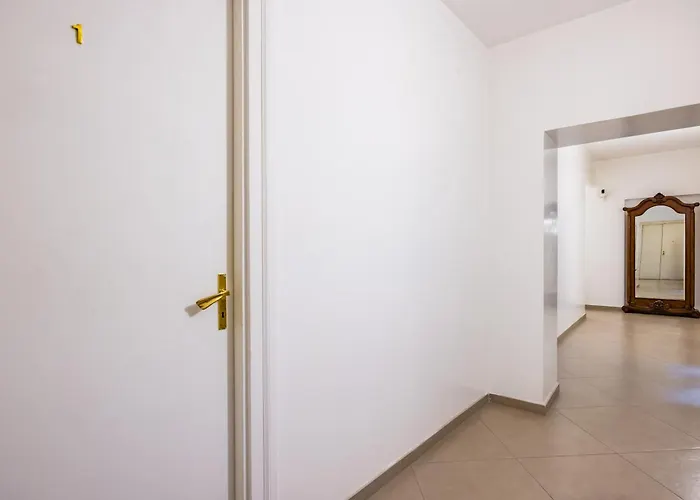 Bed and Breakfast Piano Nobile By Napoliapartments Νάπολη